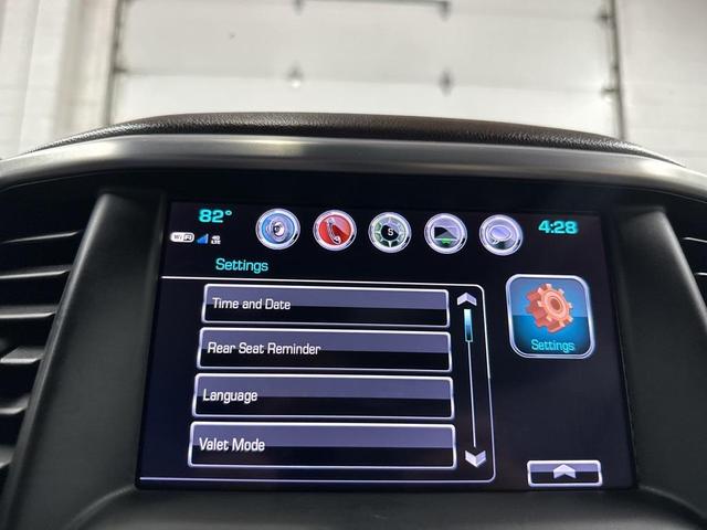 Photo of 2018 White Frost Tricoat GMC Acadia