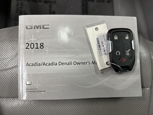 Photo of 2018 White Frost Tricoat GMC Acadia