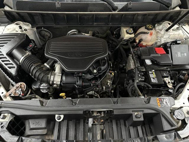 Photo of 2018 White Frost Tricoat GMC Acadia