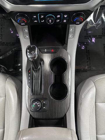 Photo of 2018 White Frost Tricoat GMC Acadia