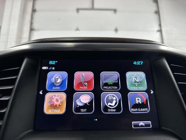 Photo of 2018 White Frost Tricoat GMC Acadia