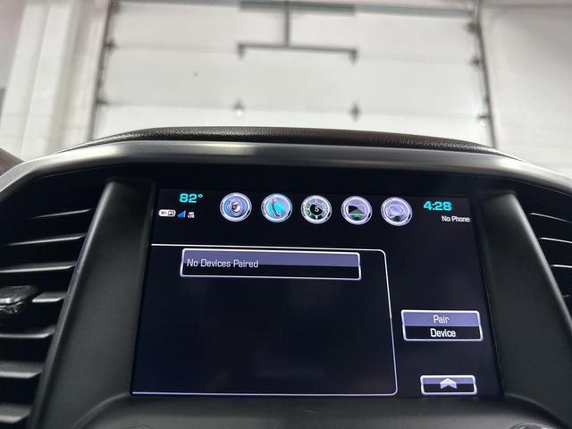 Photo of 2018 White Frost Tricoat GMC Acadia