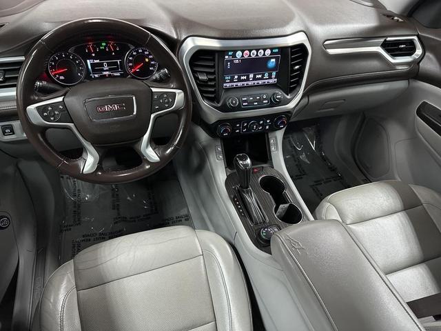 Photo of 2018 White Frost Tricoat GMC Acadia