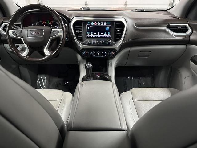 Photo of 2018 White Frost Tricoat GMC Acadia