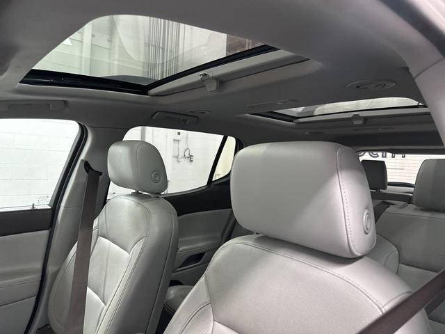 Photo of 2018 White Frost Tricoat GMC Acadia