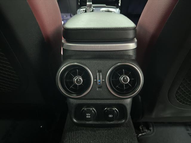 Photo of 2022 Ceramic Silver Kia Stinger