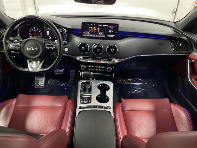 Photo of 2022 Ceramic Silver Kia Stinger