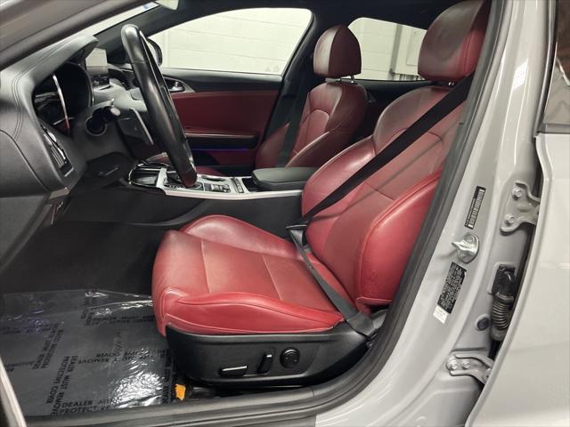 Photo of 2022 Ceramic Silver Kia Stinger