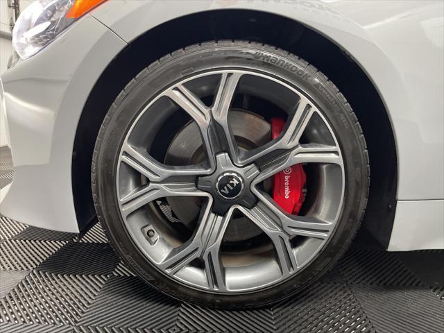 Photo of 2022 Ceramic Silver Kia Stinger