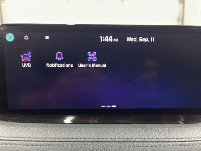 Photo of 2022 Ceramic Silver Kia Stinger