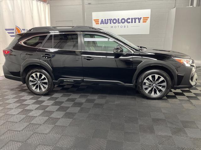 Photo of 2023 Crystal Black Silica Subaru Outback