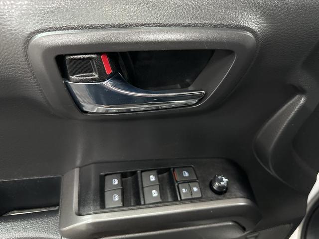 Photo of 2023 Ice Cap Toyota Tacoma