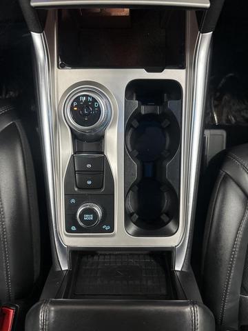 Photo of 2022 Iconic Silver Metallic Ford Explorer