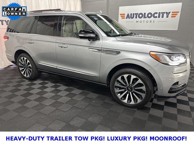 Photo of 2024 Silver Radiance Metallic Clearcoat Lincoln Navigator