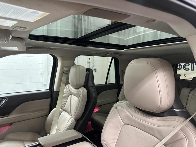 Photo of 2024 Silver Radiance Metallic Clearcoat Lincoln Navigator