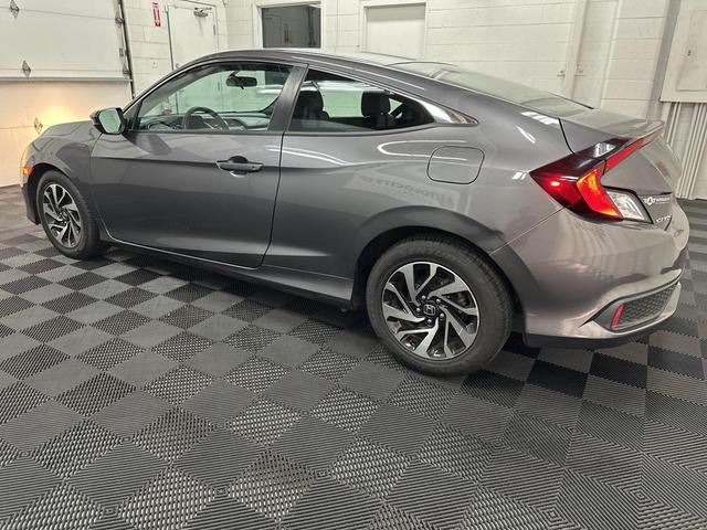 Photo of 2018 Modern Steel Metallic Honda Civic