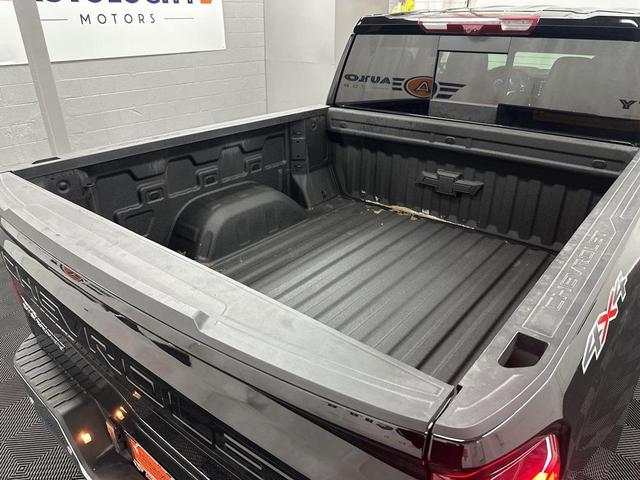 Photo of 2024 Black Chevrolet Silverado 1500