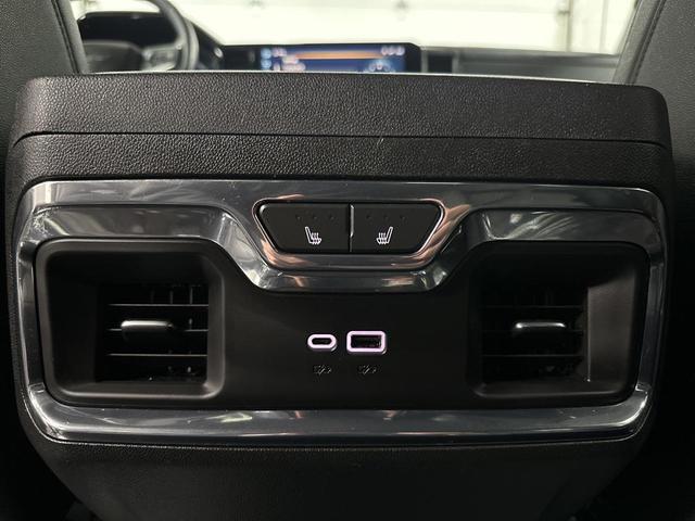 Photo of 2024 Black Chevrolet Silverado 1500