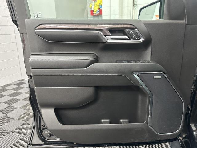 Photo of 2024 Black Chevrolet Silverado 1500