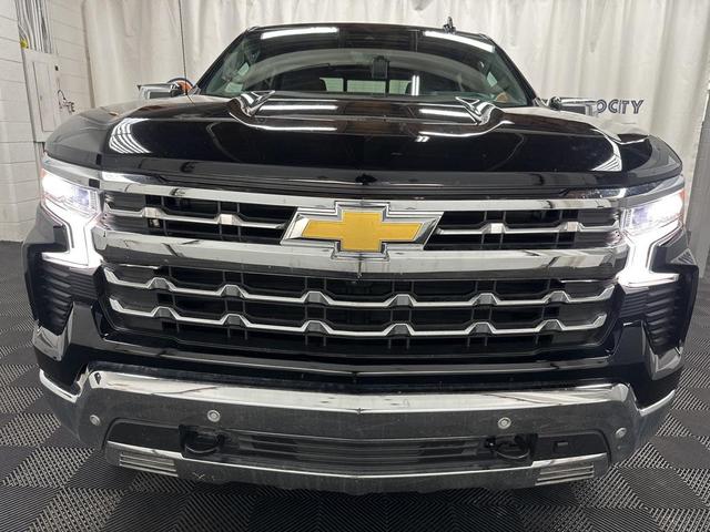 Photo of 2024 Black Chevrolet Silverado 1500