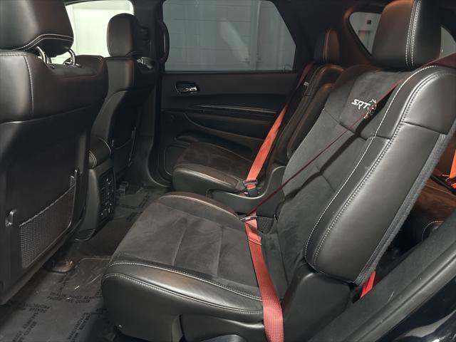 Photo of 2021 DB Black Crystal Clearcoat Dodge Durango