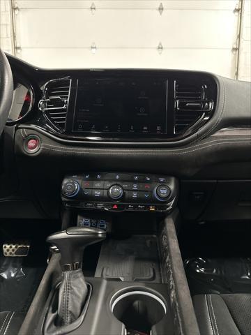 Photo of 2021 DB Black Crystal Clearcoat Dodge Durango