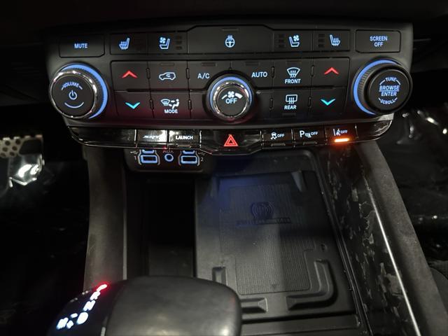 Photo of 2021 DB Black Crystal Clearcoat Dodge Durango