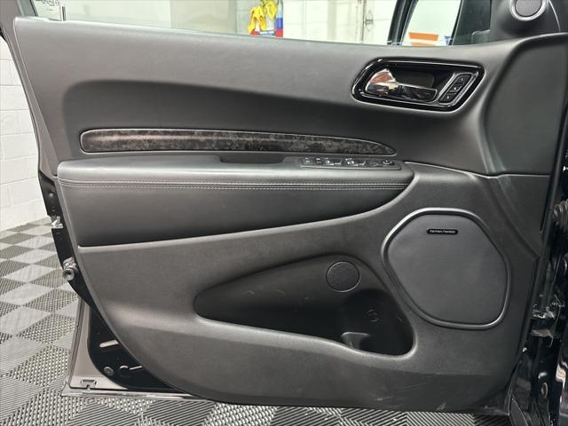 Photo of 2021 DB Black Crystal Clearcoat Dodge Durango