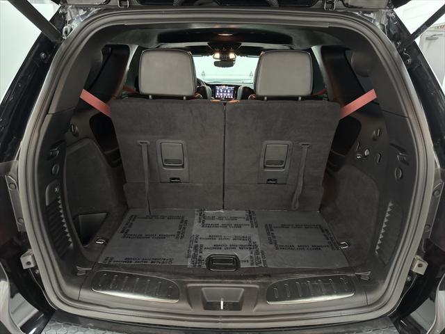Photo of 2021 DB Black Crystal Clearcoat Dodge Durango
