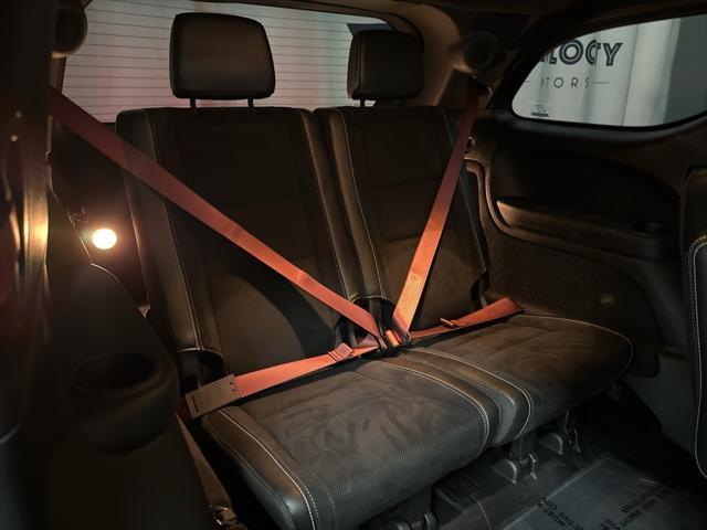 Photo of 2021 DB Black Crystal Clearcoat Dodge Durango