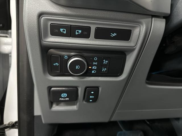 Photo of 2022 Oxford White Ford F-150