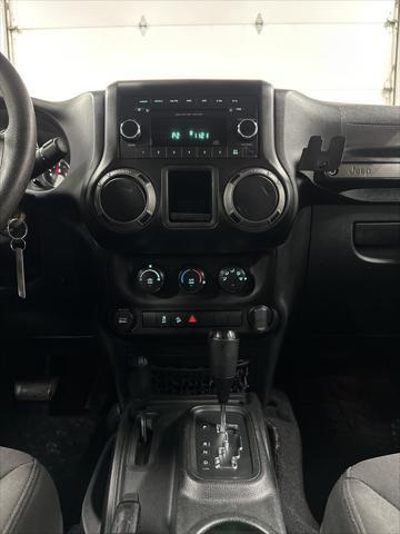 Photo of 2016 Firecracker Red Clearcoat Jeep Wrangler Unlimited