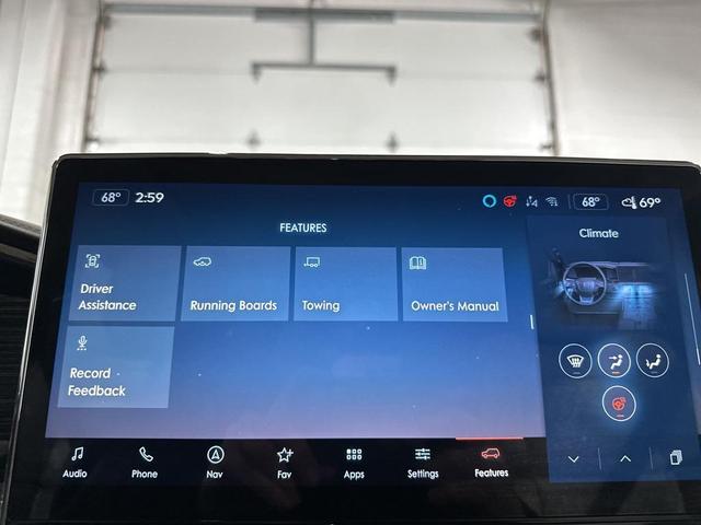 Photo of 2023 Chroma Caviar Dark Gray Metallic Clearcoat Lincoln Navigator