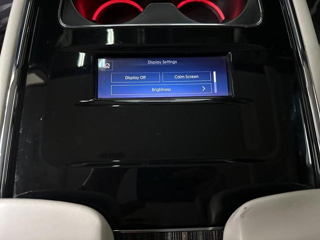 Photo of 2023 Chroma Caviar Dark Gray Metallic Clearcoat Lincoln Navigator