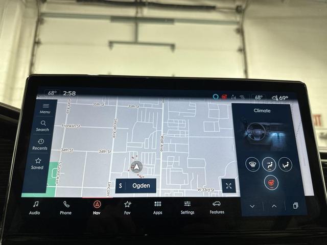 Photo of 2023 Chroma Caviar Dark Gray Metallic Clearcoat Lincoln Navigator