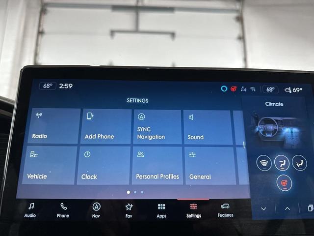 Photo of 2023 Chroma Caviar Dark Gray Metallic Clearcoat Lincoln Navigator