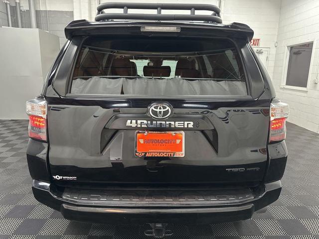 Photo of 2020 Midnight Black Metallic Toyota 4Runner