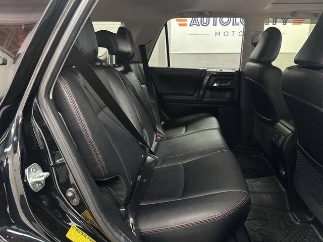 Photo of 2020 Midnight Black Metallic Toyota 4Runner