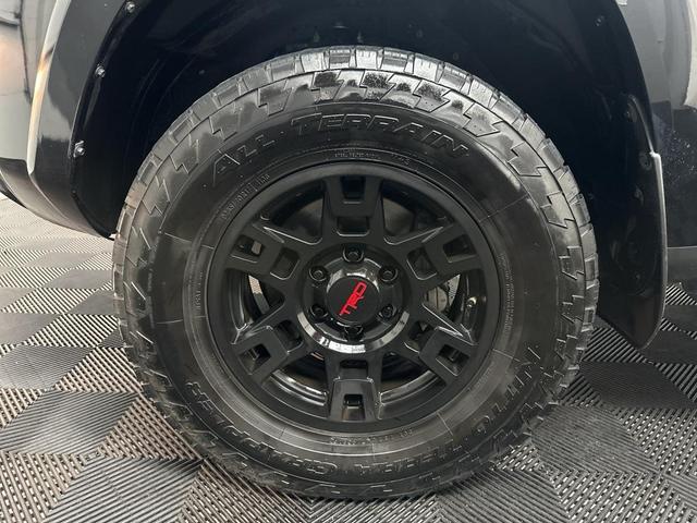 Photo of 2020 Midnight Black Metallic Toyota 4Runner