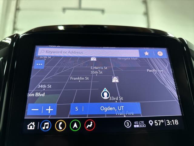 Photo of 2021 Silver Ice Metallic Chevrolet Traverse