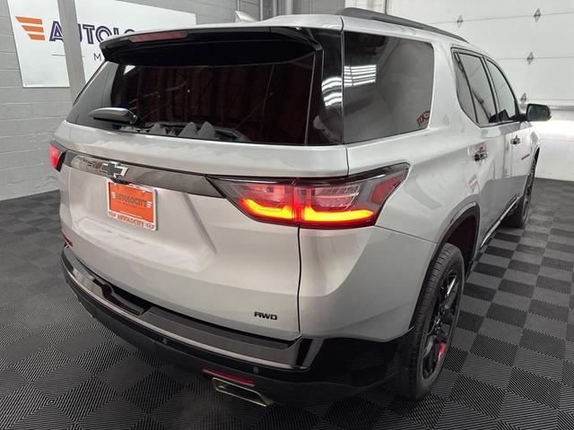 Photo of 2021 Silver Ice Metallic Chevrolet Traverse