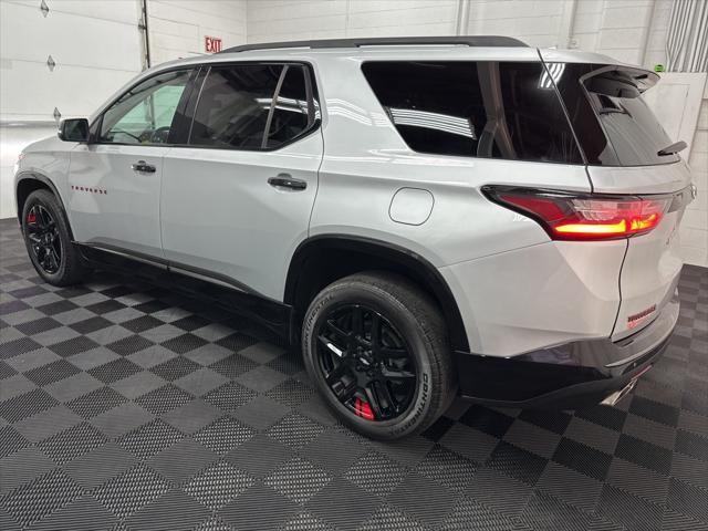 Photo of 2021 Silver Ice Metallic Chevrolet Traverse
