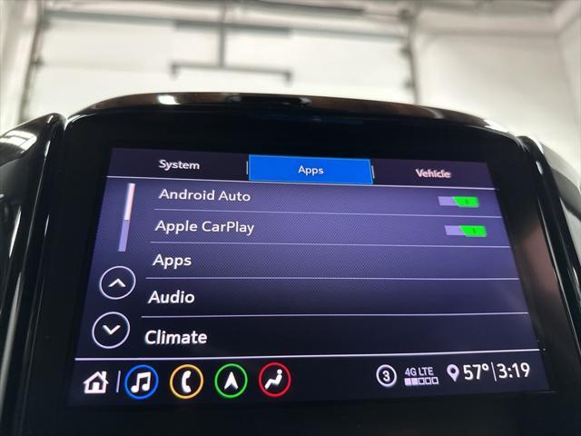 Photo of 2021 Silver Ice Metallic Chevrolet Traverse
