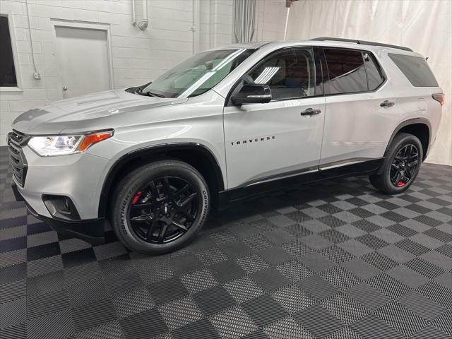 Photo of 2021 Silver Ice Metallic Chevrolet Traverse