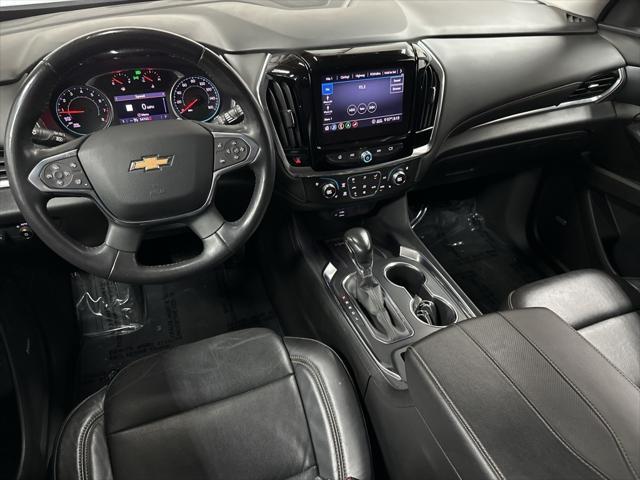 Photo of 2021 Silver Ice Metallic Chevrolet Traverse