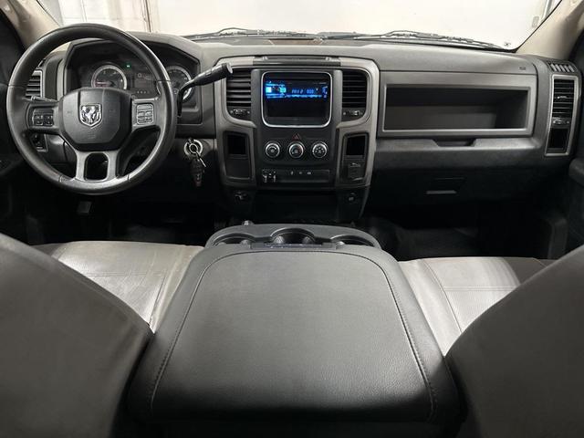 Photo of 2014 Bright White Clearcoat RAM 3500