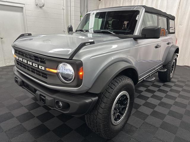 Photo of 2022 Iconic Silver Metallic Ford Bronco