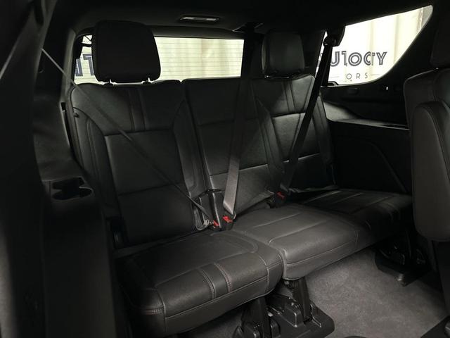 Photo of 2024 Summit White Chevrolet Tahoe