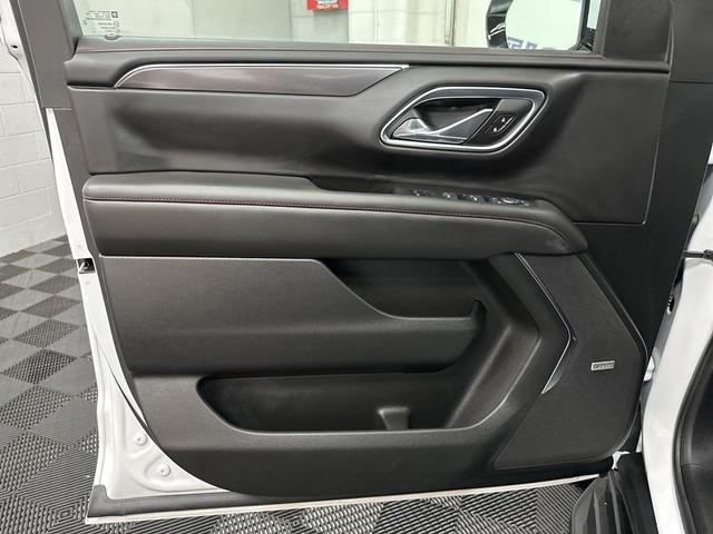 Photo of 2024 Summit White Chevrolet Tahoe