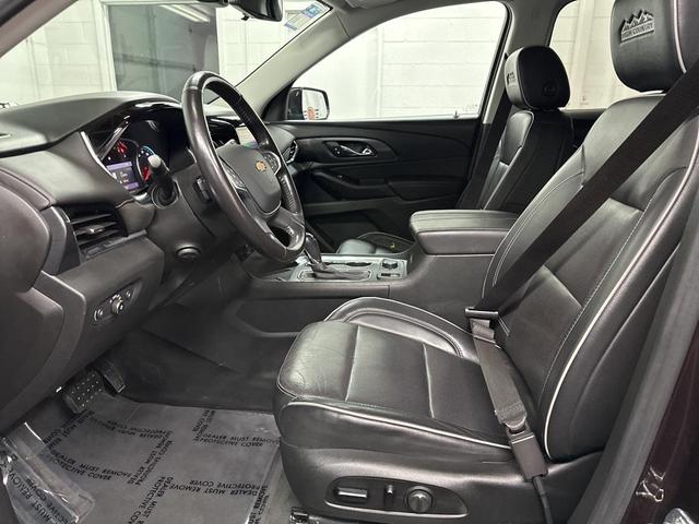 Photo of 2020 Black Cherry Metallic Chevrolet Traverse